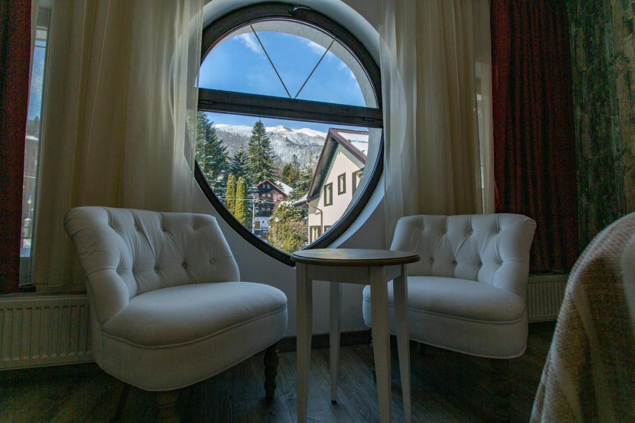 Pensiunea Carmen'S Mansion B Sinaia Esterno foto