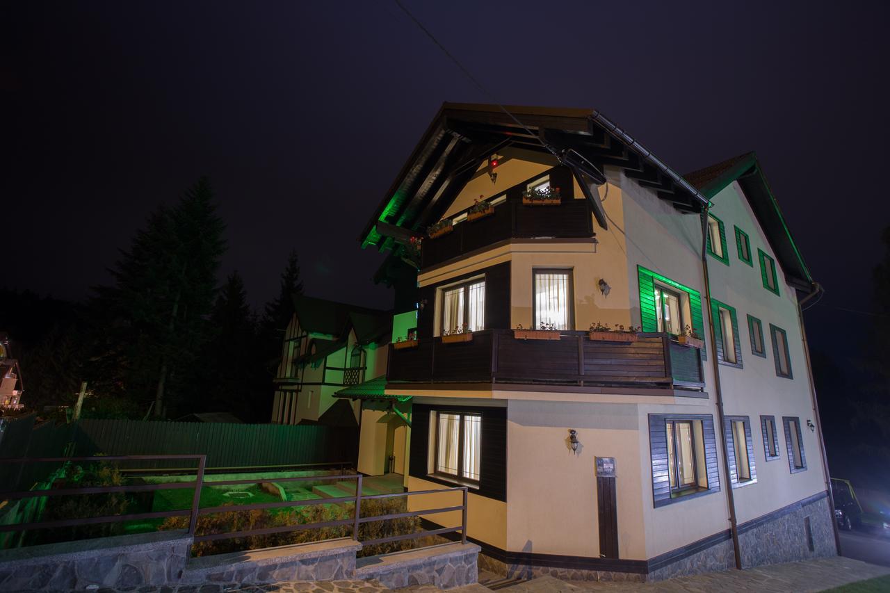 Pensiunea Carmen'S Mansion B Sinaia Esterno foto